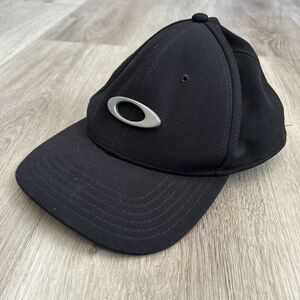 Oakley A Flex Hat Adult Small Black Cap Gray Logo Fitted Stretch Classic Low